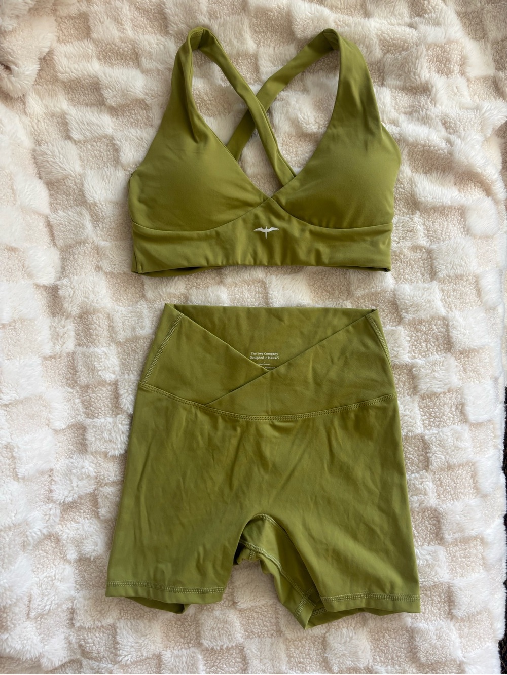Iwa Company Olive Green Set